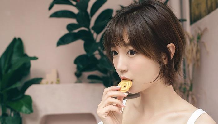 脸长的女生适合什么发型