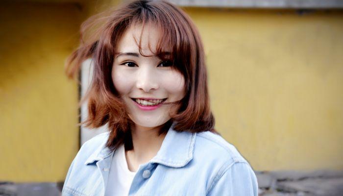 正常发际线是几根手指