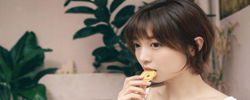 发量多适合什么发型