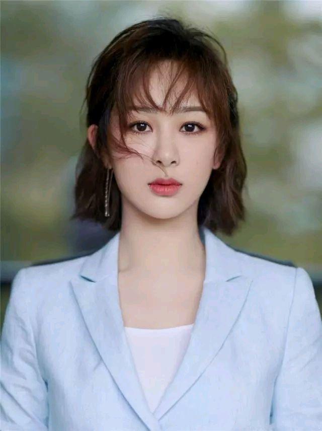 1565236080116848.jpeg 圆脸适合的发型,盘点圆脸明星的发型,足够你借鉴