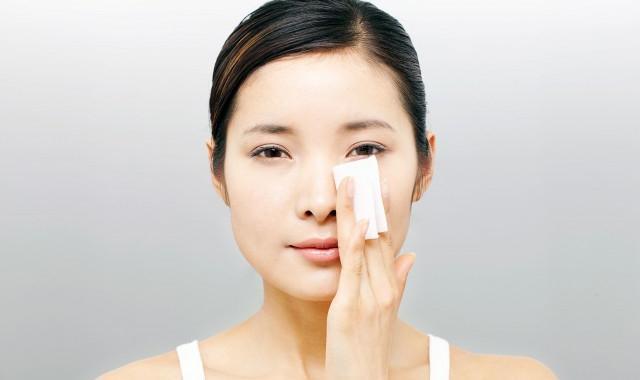卸妆乳和卸妆水哪个好,卸妆乳卸妆水的区别,你都知道吗?