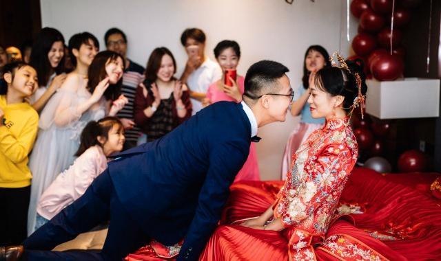参加婚礼穿什么衣服,男女参加婚礼着装搭配技巧