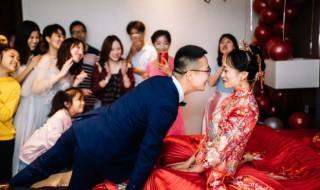 结婚婆婆穿什么颜色(结婚婆婆穿什么颜色的鞋)