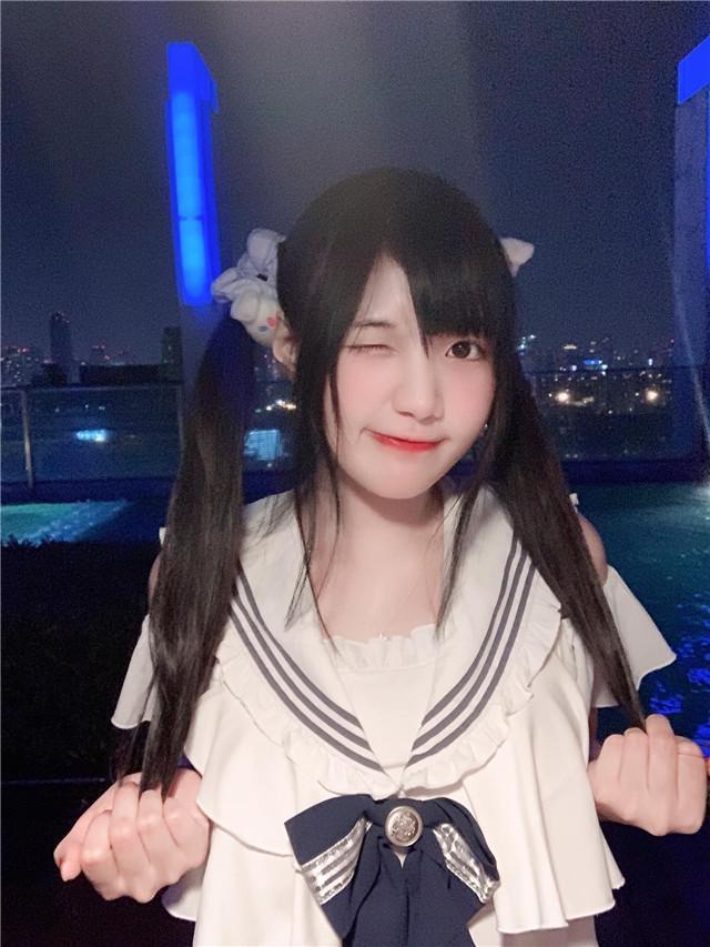 泰国27岁女网红"棒糖妹"去世 疑因吃饭时被食物噎到