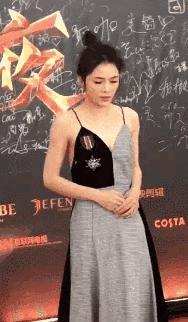 被批博关注?赵樱子直播时怒怼网友:姐就是这么刚