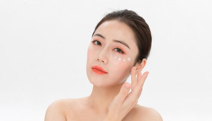 欧莱雅复颜抗皱眼霜适合什么年龄的人