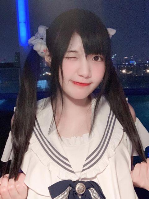 百万粉丝电竞女主播被噎死,年仅27岁,其姐公开灵堂照