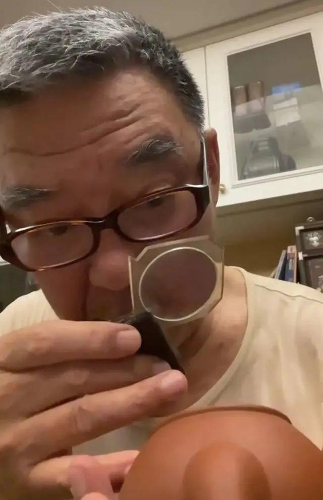 李立群自曝:被搬家公司打碎十几个紫砂壶,一查价格损失6000多万