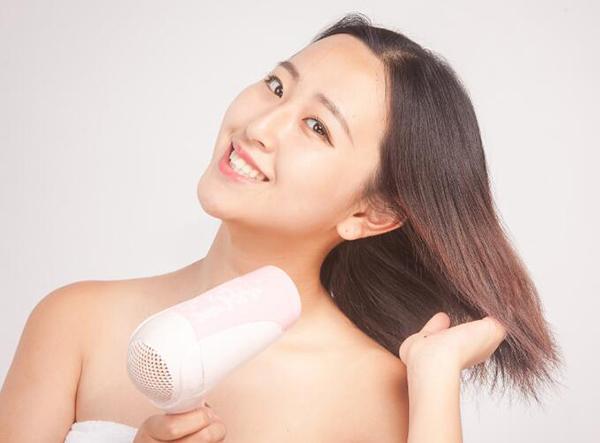 怎么洗头发才能变顺滑