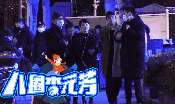 李湘晒自拍称去约会 无名指戴钻戒疑似与前夫复合