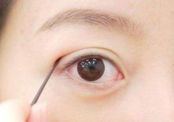 双眼皮胶水怎么用