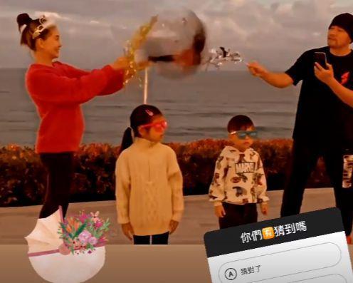 周杰伦儿子罗密欧近照曝光 卷发造型帅气十足