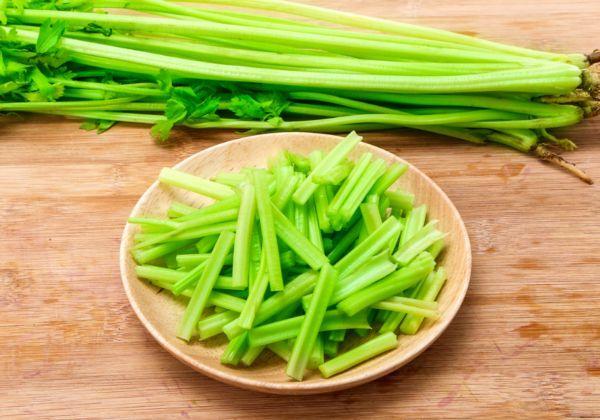 脸上长粉刺怎么办