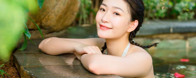 凡士林润唇膏和晶冻有什么不同