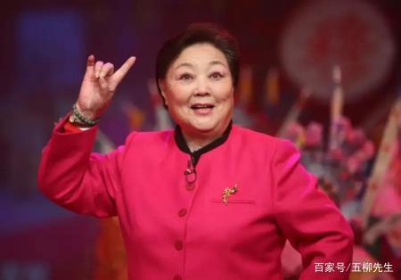马金凤告别仪式今日举行,姜昆范军岳云鹏等悼念,众多同行送挽联