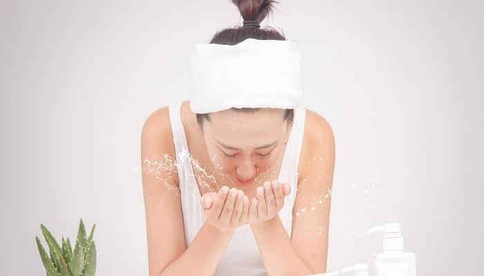 油皮如何控制出油问题
