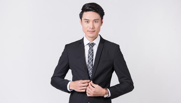 黑色西装配什么颜色领带