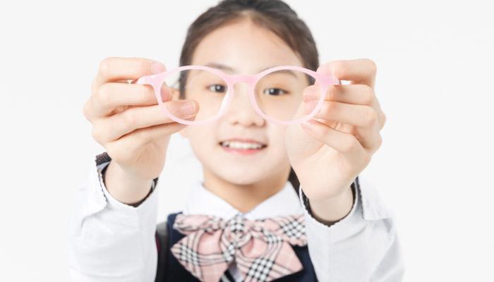 圆脸眼镜框怎么选