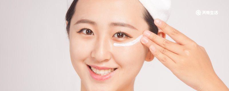 如何化妆使眼睛变大