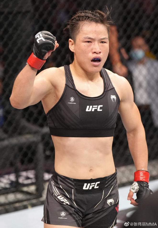 章子怡发文祝贺张伟丽夺冠:伟大的女性力量