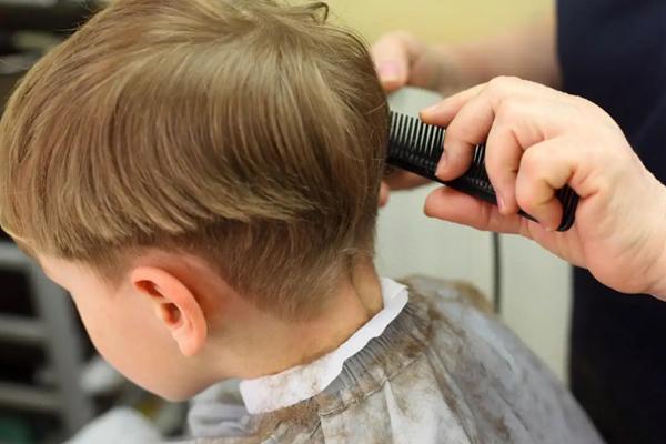 婴儿剪头口诀一剪二剪三剪是什么？需要注意什么？