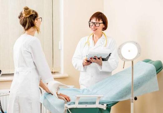 月经刚刚结束去做宫腔镜会不会对子宫有什么伤害？