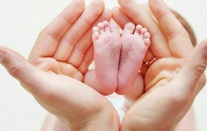 2022年时选择促排卵受孕还是试管助孕对生孩子有帮助?