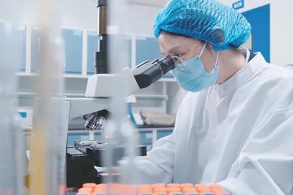 45岁高龄女性，在菏泽市中医医院做三代试管助孕能一次成功吗？