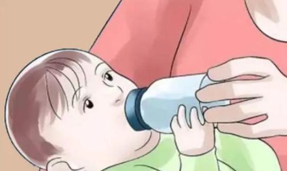 刚出生的宝宝多久喝一次奶比较好？