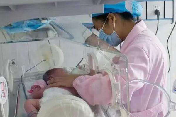 新生儿出现了湿肺的情况能治好吗?好不好治?