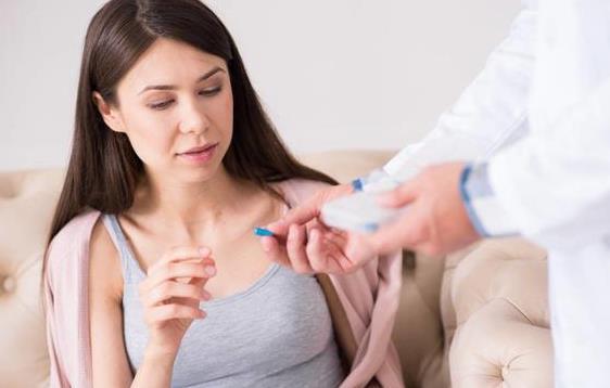 药流伤害大还是无痛人流？