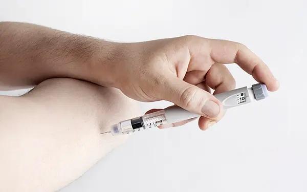 做试管婴儿为什么要注射贺美奇？