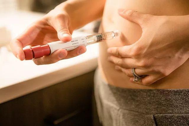 做试管婴儿移植前一般要打几针醋酸亮丙瑞林？