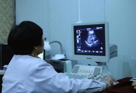 试管婴儿移植后一超正常,但孕妇富强妈也不能掉以轻心