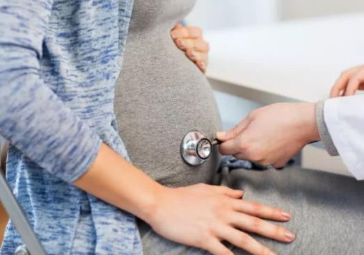 泰国试管婴儿可以实现很多人的梦想,单次价格约在3千-5千美元之间