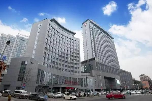 威海第三代试管生孩子,助孕的费用在这里!