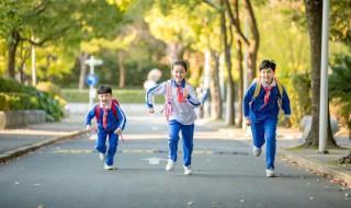 如何处理孩子之间的打架问题 如何面对孩子打架的问题