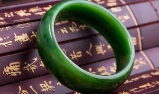怎么分辨翡翠手镯圈口(如何确定翡翠手镯圈口)