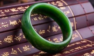 翡翠手镯要怎么保养 如何养翡翠手镯
