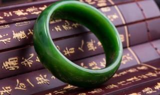 翡翠石纹的区别 翡翠的石纹和裂纹的区别