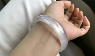 水沫翡翠区别 水水沫玉和翡翠的区别